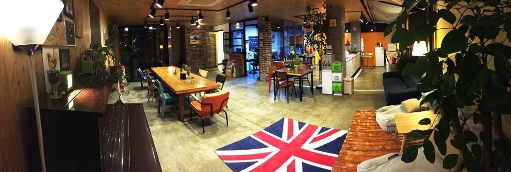 Lee & No Guesthouse Hongdae โซล ภายนอก รูปภาพ