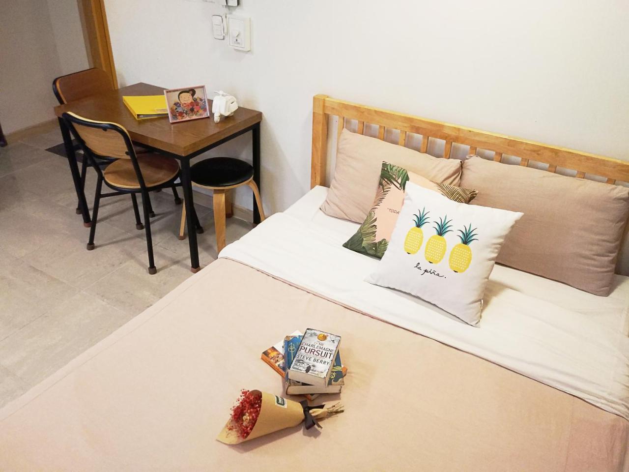 Lee & No Guesthouse Hongdae โซล ภายนอก รูปภาพ